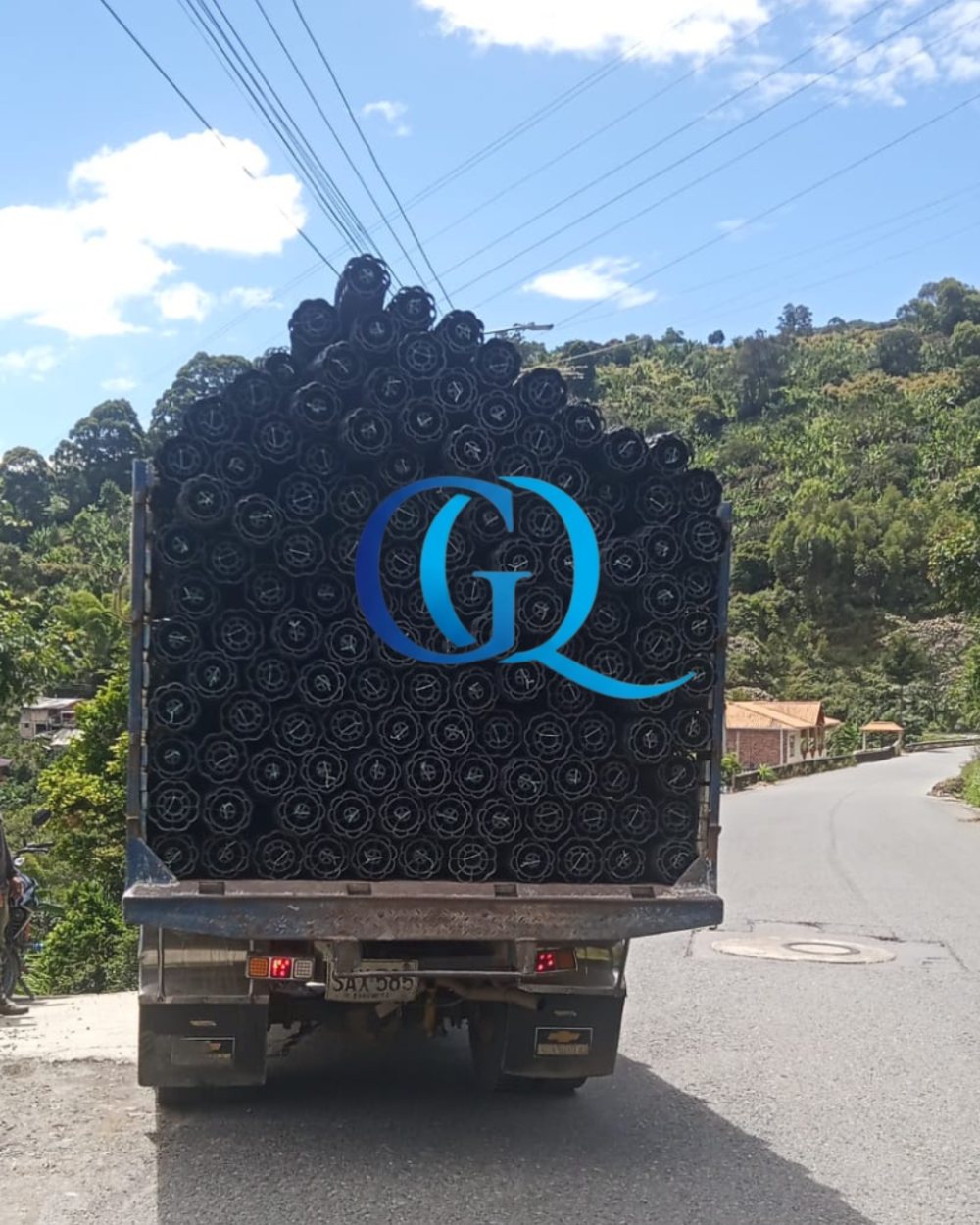 Despacho de Rosetones Bio-Pack en camión hacia el proyecto